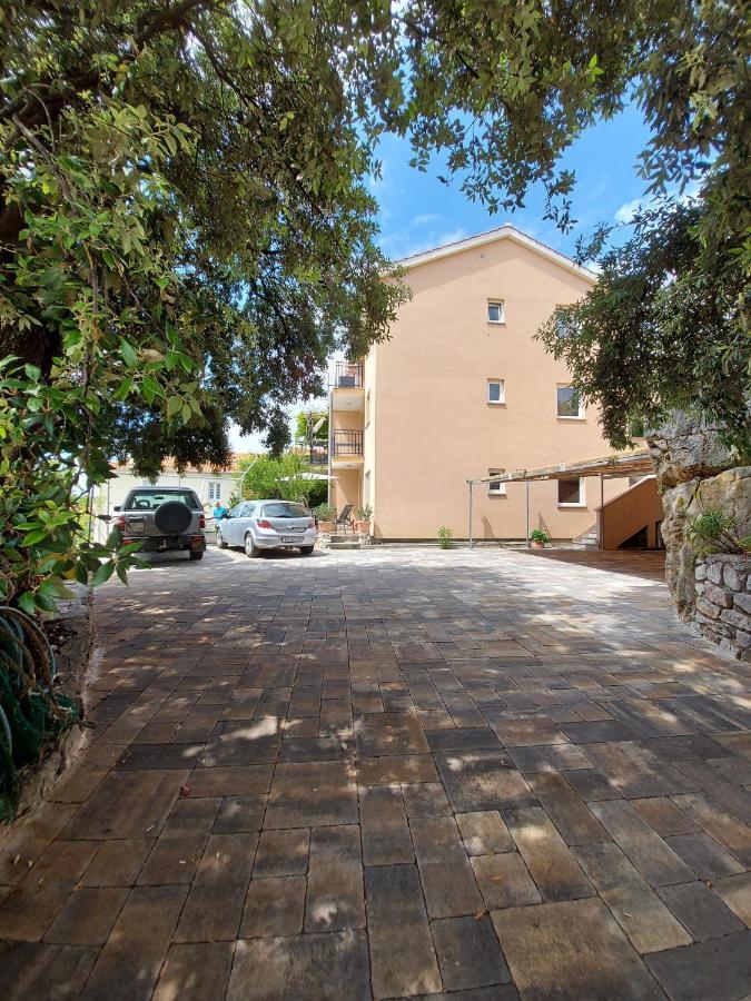 Appartement Sea & Honey à Krk Town Extérieur photo