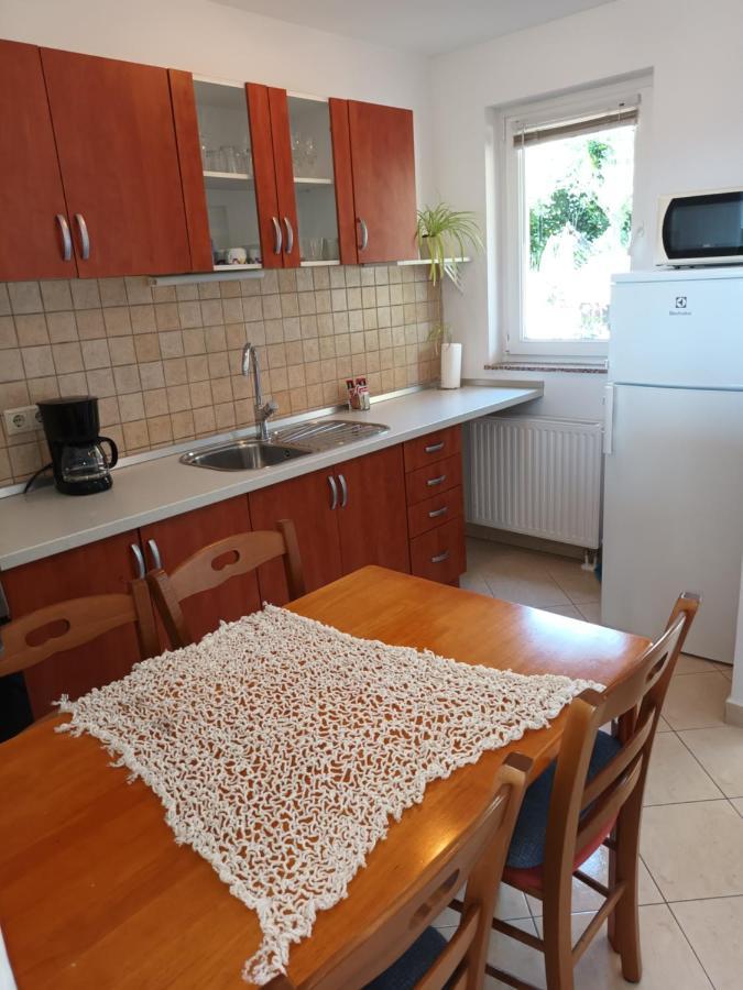 Appartement Sea & Honey à Krk Town Extérieur photo