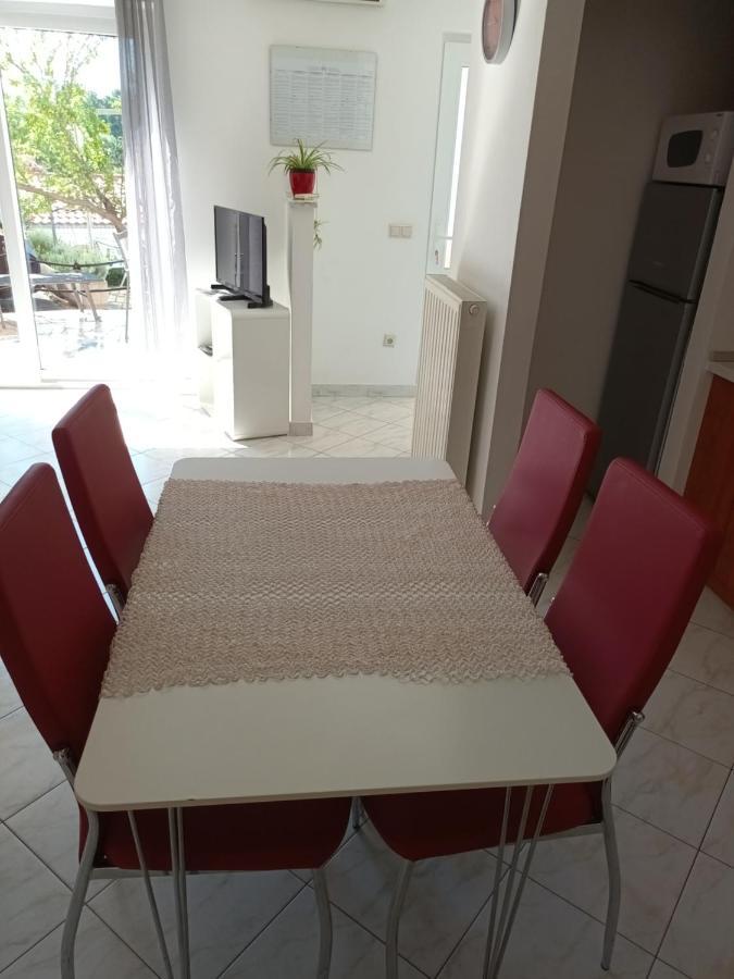 Appartement Sea & Honey à Krk Town Extérieur photo