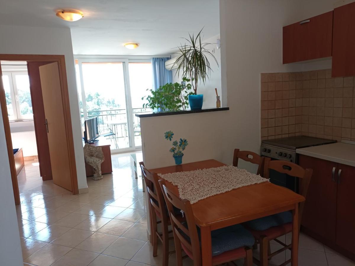 Appartement Sea & Honey à Krk Town Extérieur photo