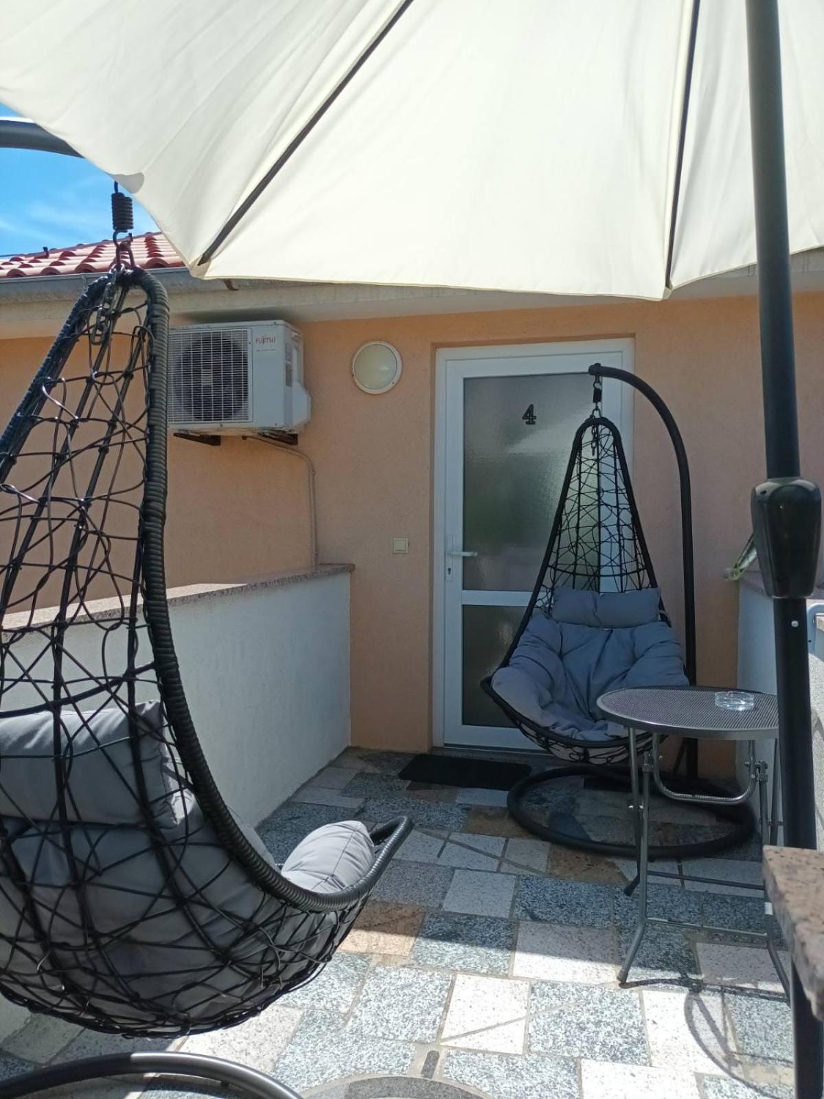 Appartement Sea & Honey à Krk Town Extérieur photo
